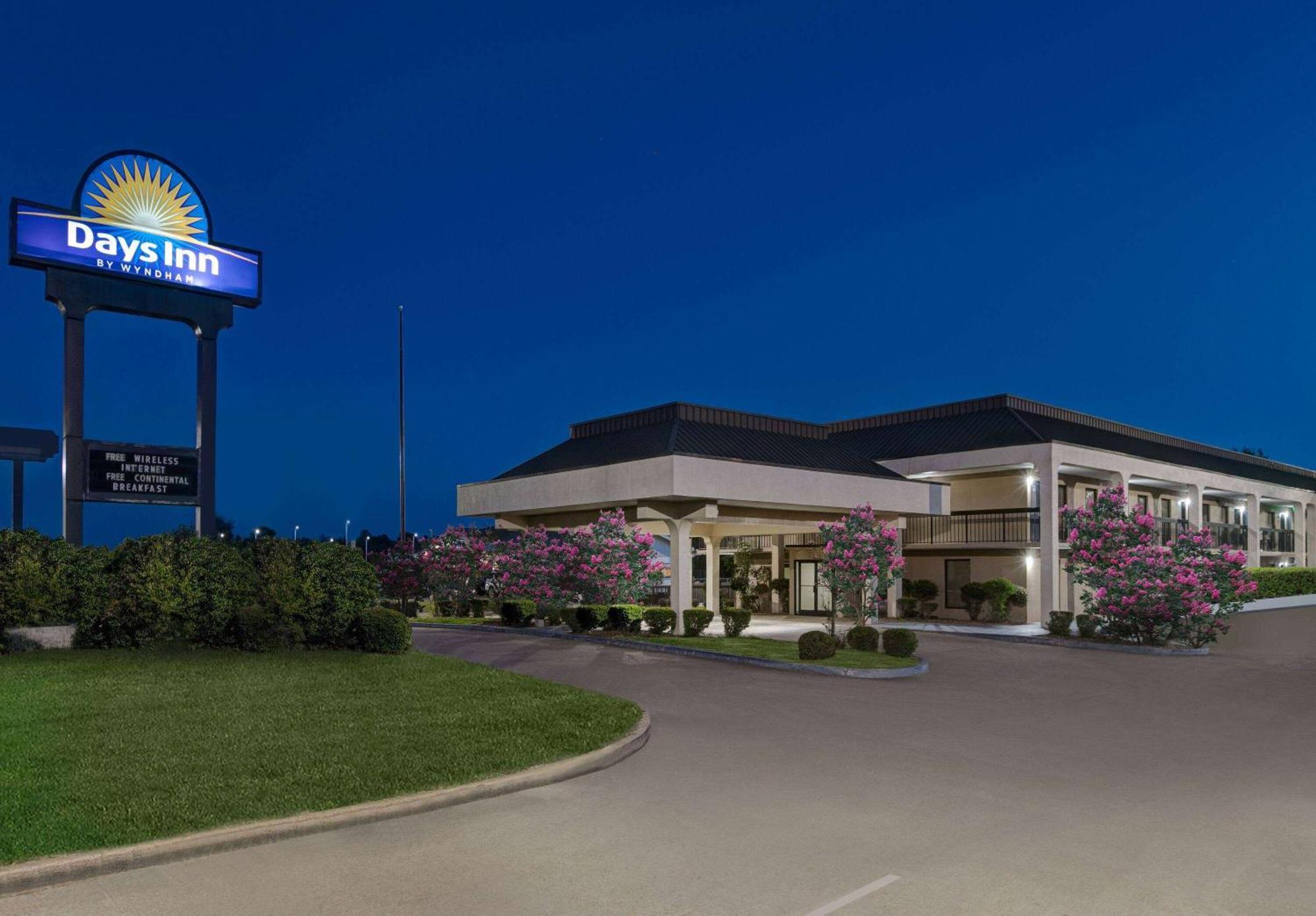 Days Inn By Wyndham Greenville Ms Eksteriør billede