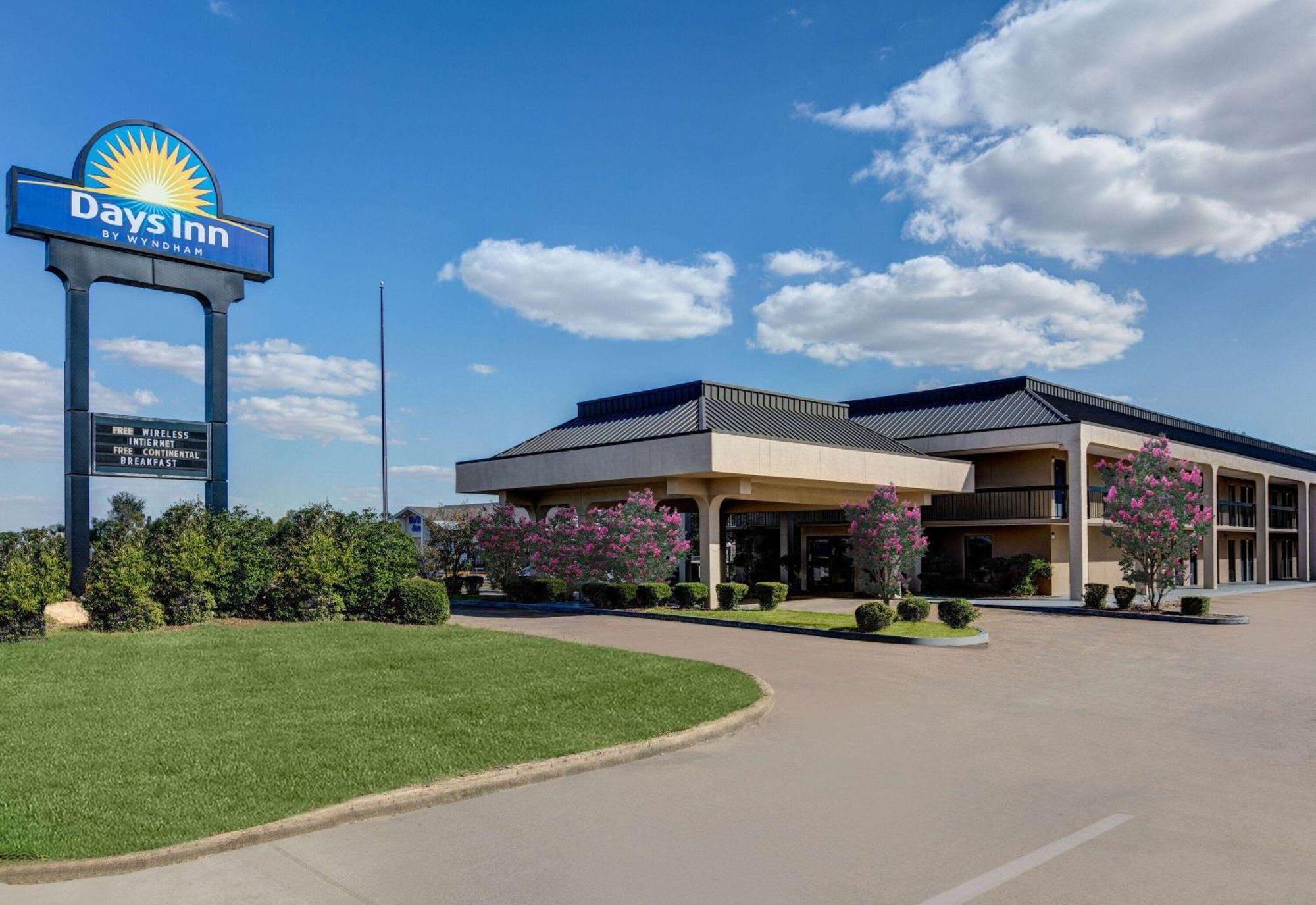 Days Inn By Wyndham Greenville Ms Eksteriør billede